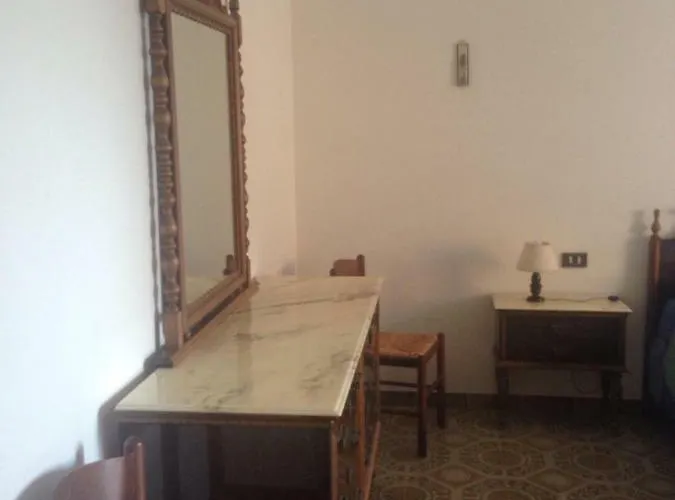 Stella Di Mare 풀라